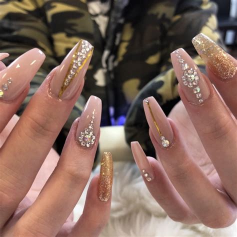 How to Incorporate Magical Nail Extensions into Your Everyday Look